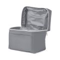Bolsa térmica em PU, parte interna costurada, com alça de mão e bolso frontal.
