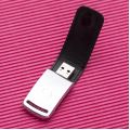 Pen Drive de Couro 4GB/8GB